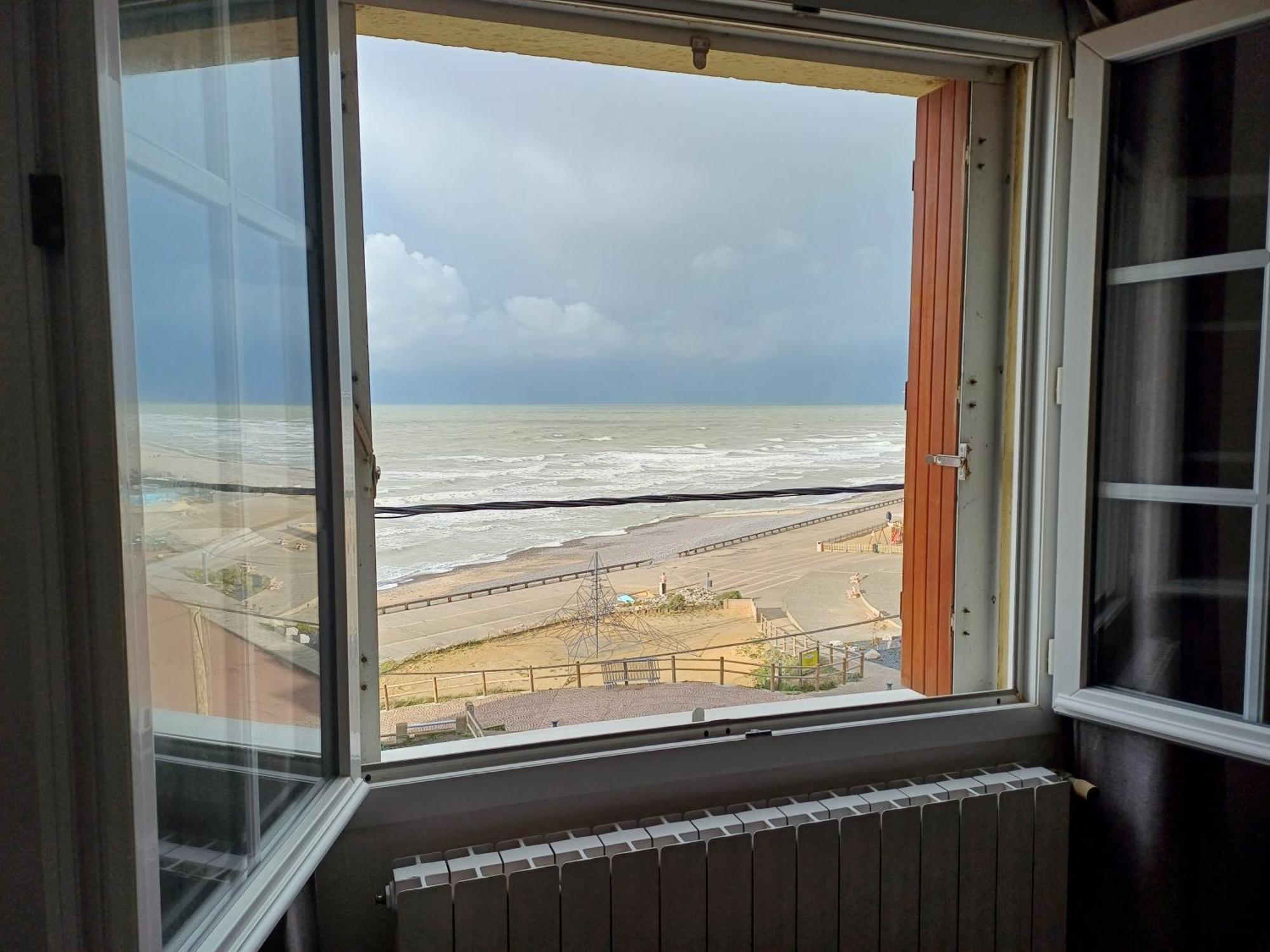 אולט Au Gre Des Marees 2 Appartement Face A La Mer 2Eme Etage מראה חיצוני תמונה